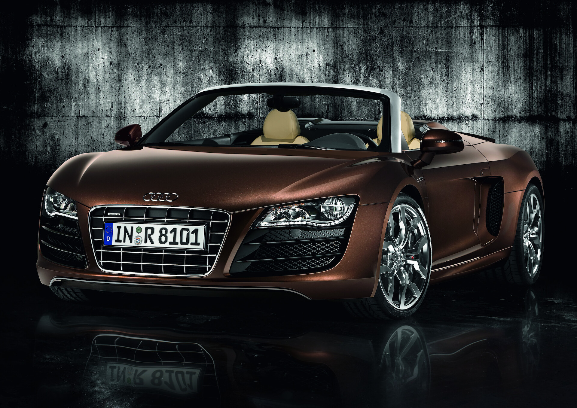 Audi R8 Spyder 5.2 FSI quattro - 
kabriolet z zapierającą dech w piersiach dynamiką