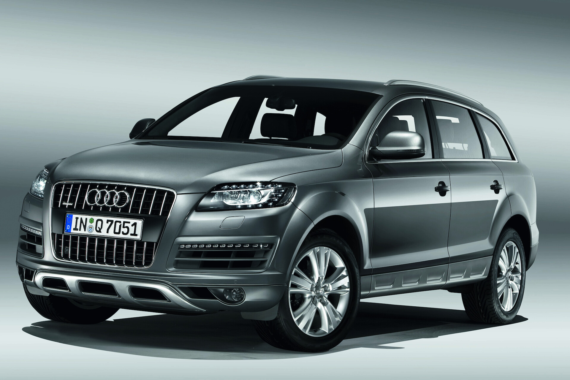 Audi Q7
Bardziej eleganckie, efektywniejsze i jeszcze wyższej jakości