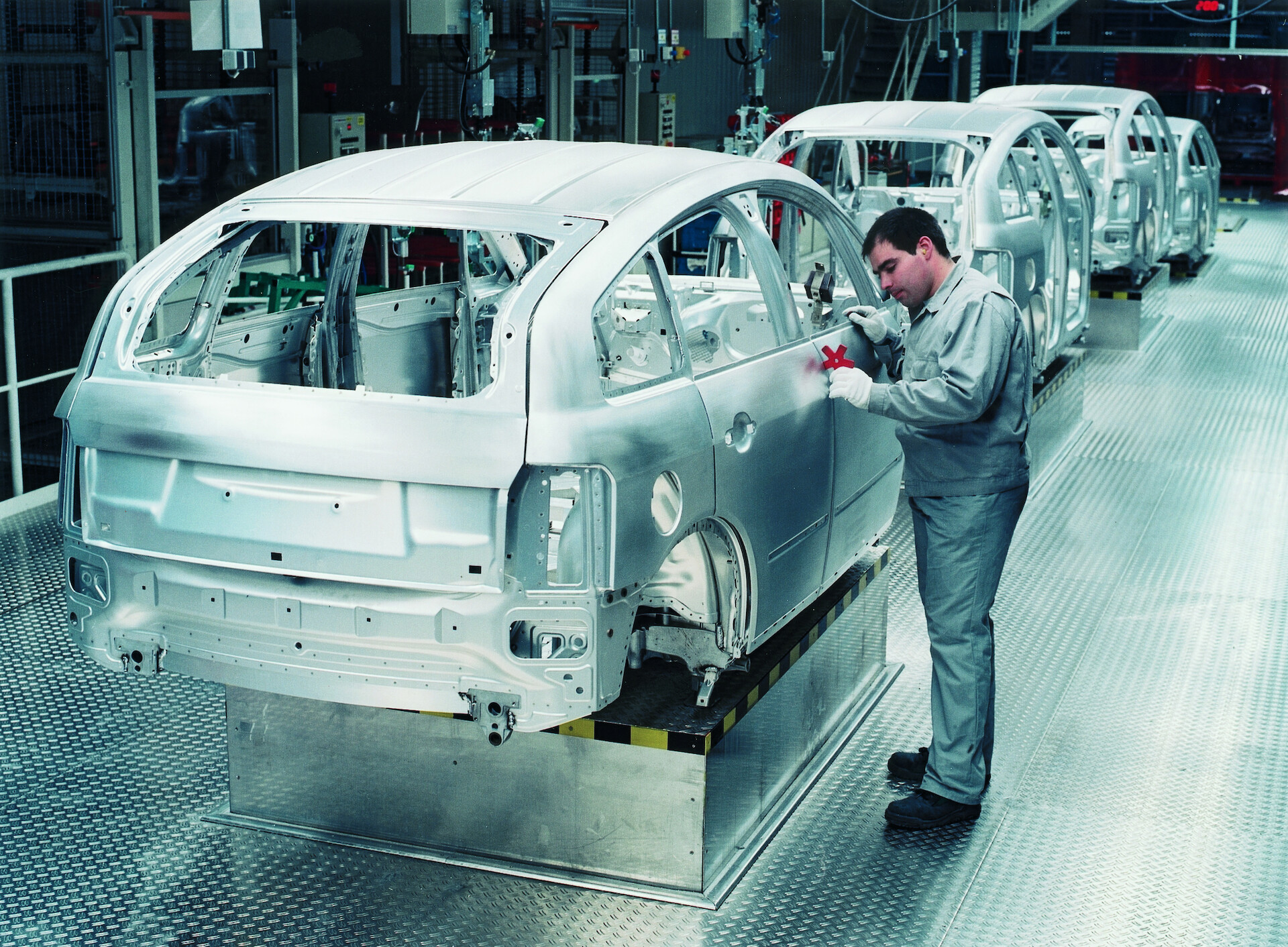 150 000 samochodów AUDI z aluminiowym nadwoziem